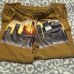The hundreds downtown joggers